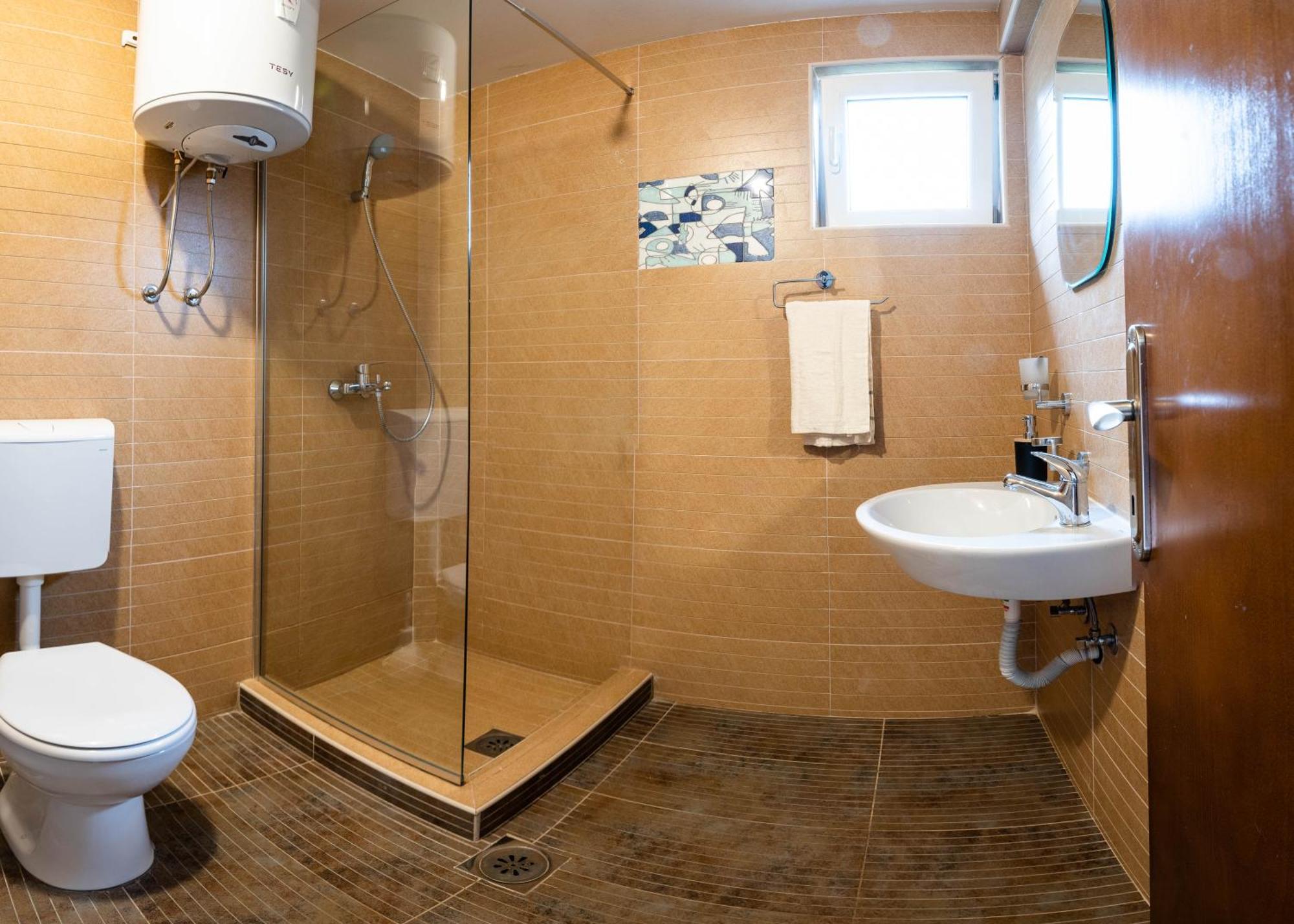 Studio Apartment Cudo Nevidjeno Karuc Exterior foto